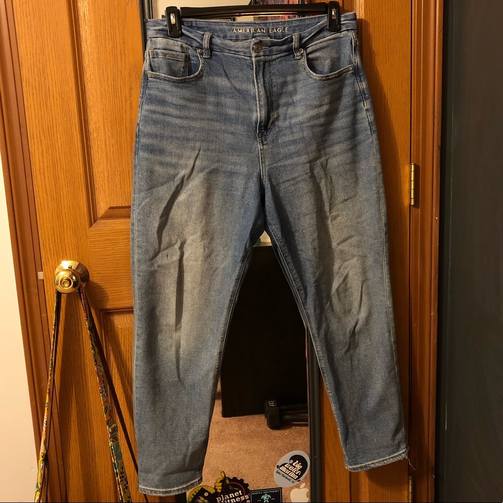 AE Curvy Stretch High Waisted Mom Jean